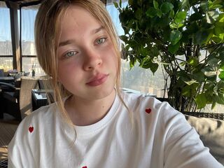 nude webcam girl KendallHennig