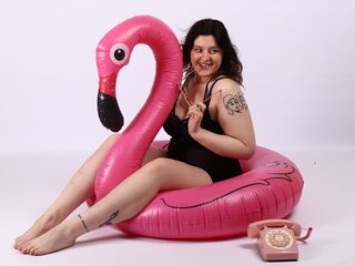 camwhore masturbating with sextoy KiraKovall