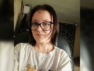 cam girl playing with vibrator LaquitaMoncure