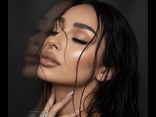 naked girl with webcam fingering pussy LaraMac