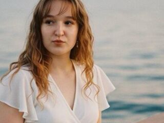 topless girl LaureenHosfeld