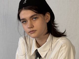 streaming live cam LeannMolineaux