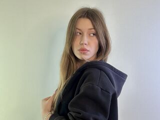 camgirl chat room LeonilaKesling