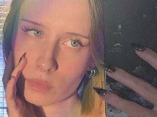 porn webcam picture LeonilaSeedorf