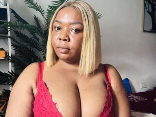 free live chatroom LilianLeo