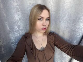 camwhore masturbating with sextoy LilianaCross