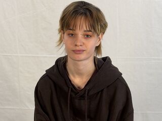 hot cam girl masturbating with dildo LindyOestreicher