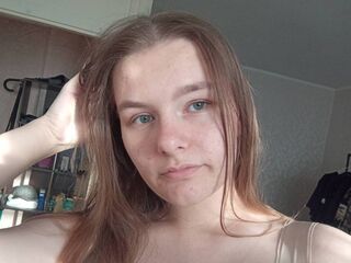 hot cam girl fingering shaved pussy LucilleDeinert