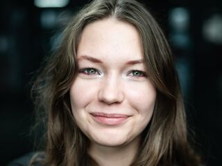 naughty cam girl masturbating with dildo MargertSpinoza