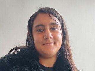 topless webcamgirl MarianDiore