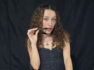 beautiful camgirl MarthiAdams