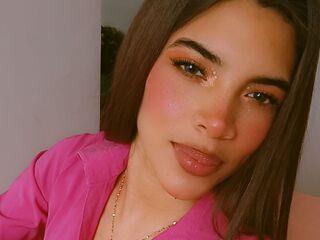 nude webcamgirl picture MeliJhonson