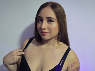 camslut topless MiahCouper