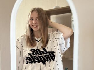 jasmin camgirl chatroom MonaBarns