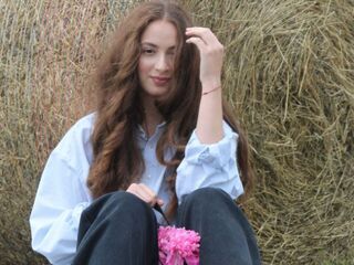 sexy webcamgirl picture MoonSany