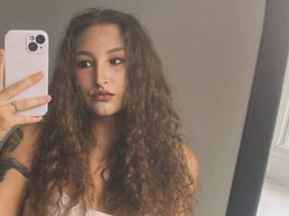 shower webcam NicholMikrot