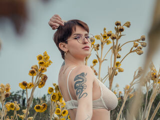 girl OliiviaJune