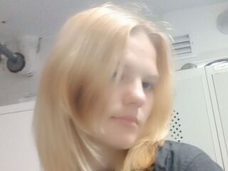 cam girl masturbating with dildo OliviaRambousek