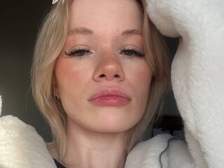 free nude webcam show RenitaKoo