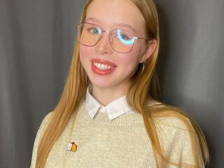 camwhore nude RomanaGuethle