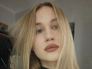 naked camgirl masturbating SadieTandon