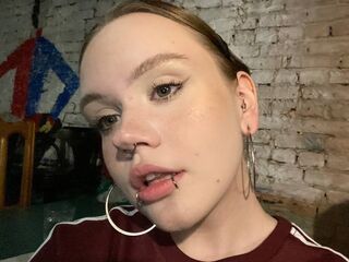 camwhore fingering shaved pussy SaraKnights
