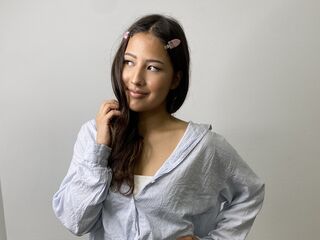 sexy camgirl SuzannHedtke