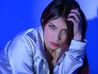 naked cam girl TiffanySuarez