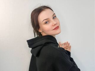 hot naked cam girl ToraMendiaz